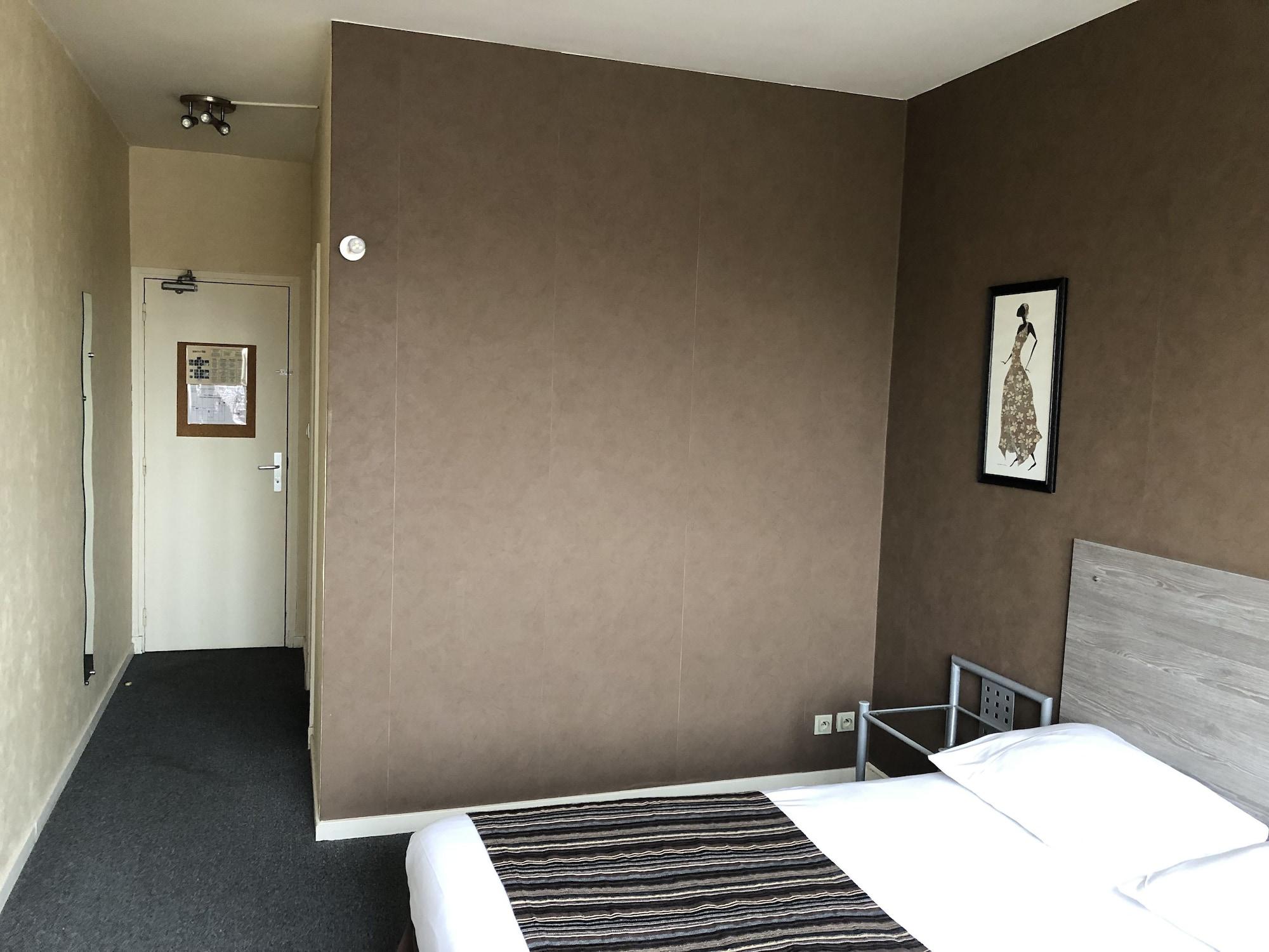 Adonis Lyon Est Hotel Artys Saint-Priest-en-Jarez المظهر الخارجي الصورة
