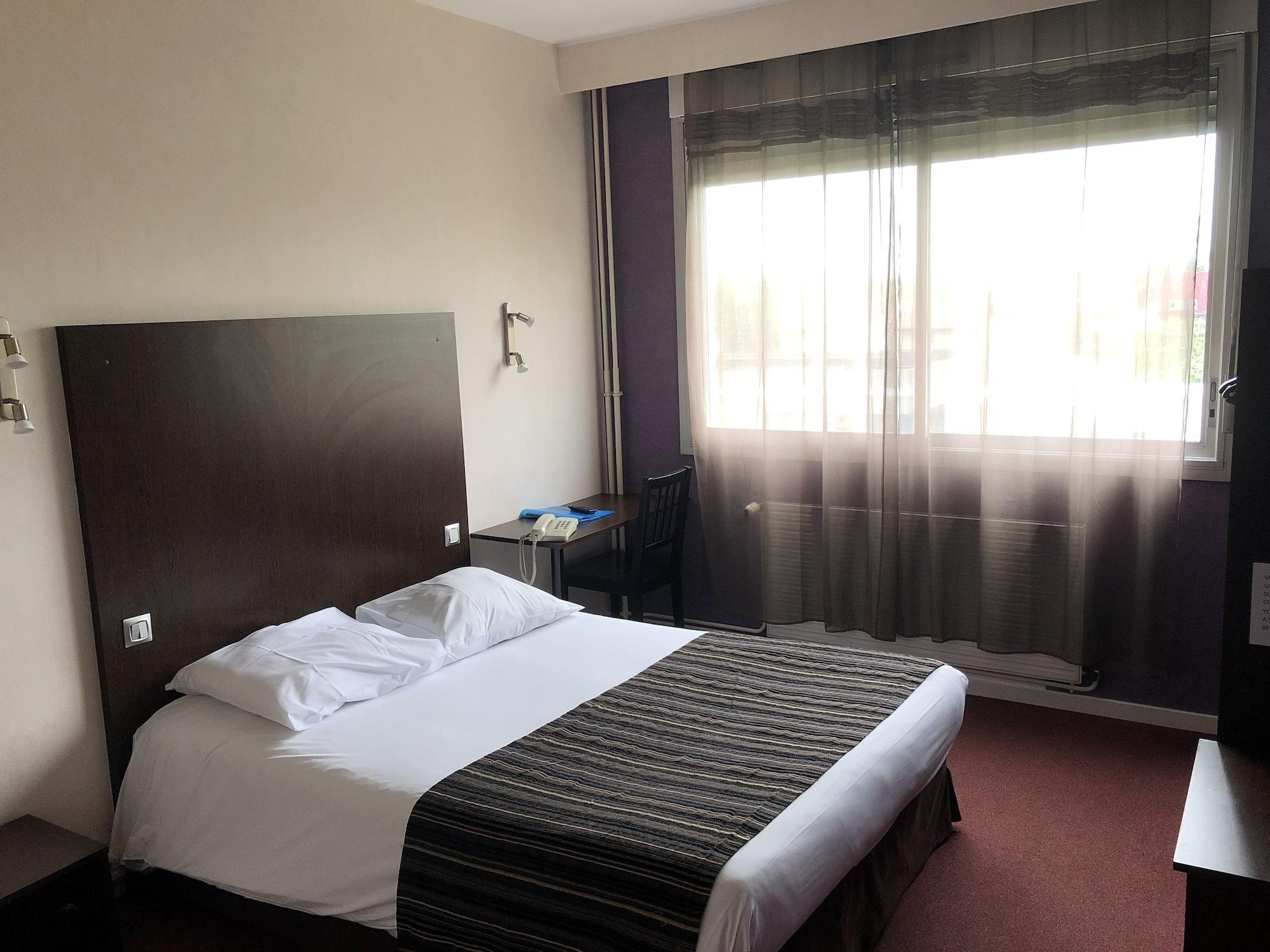 Adonis Lyon Est Hotel Artys Saint-Priest-en-Jarez المظهر الخارجي الصورة