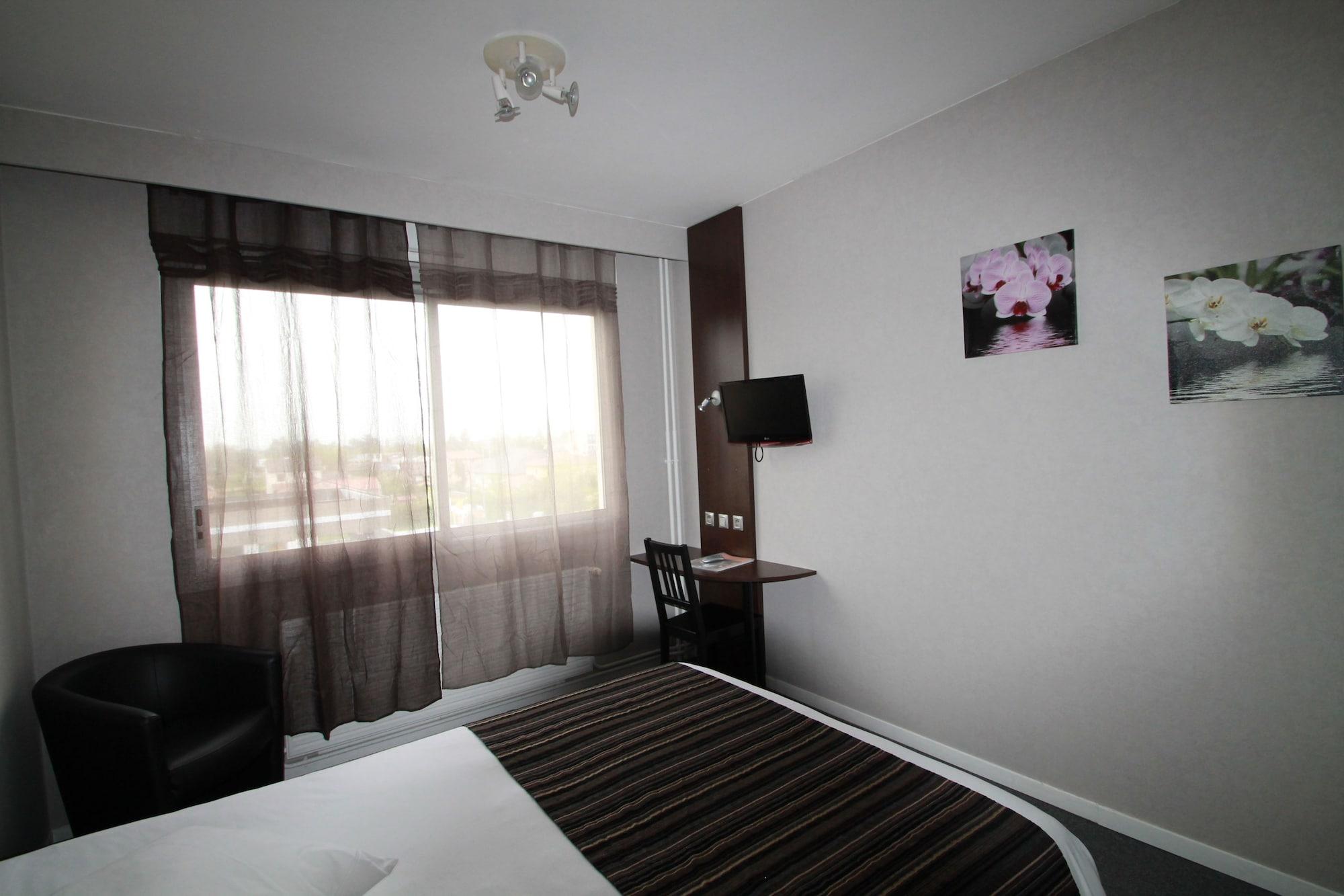 Adonis Lyon Est Hotel Artys Saint-Priest-en-Jarez المظهر الخارجي الصورة