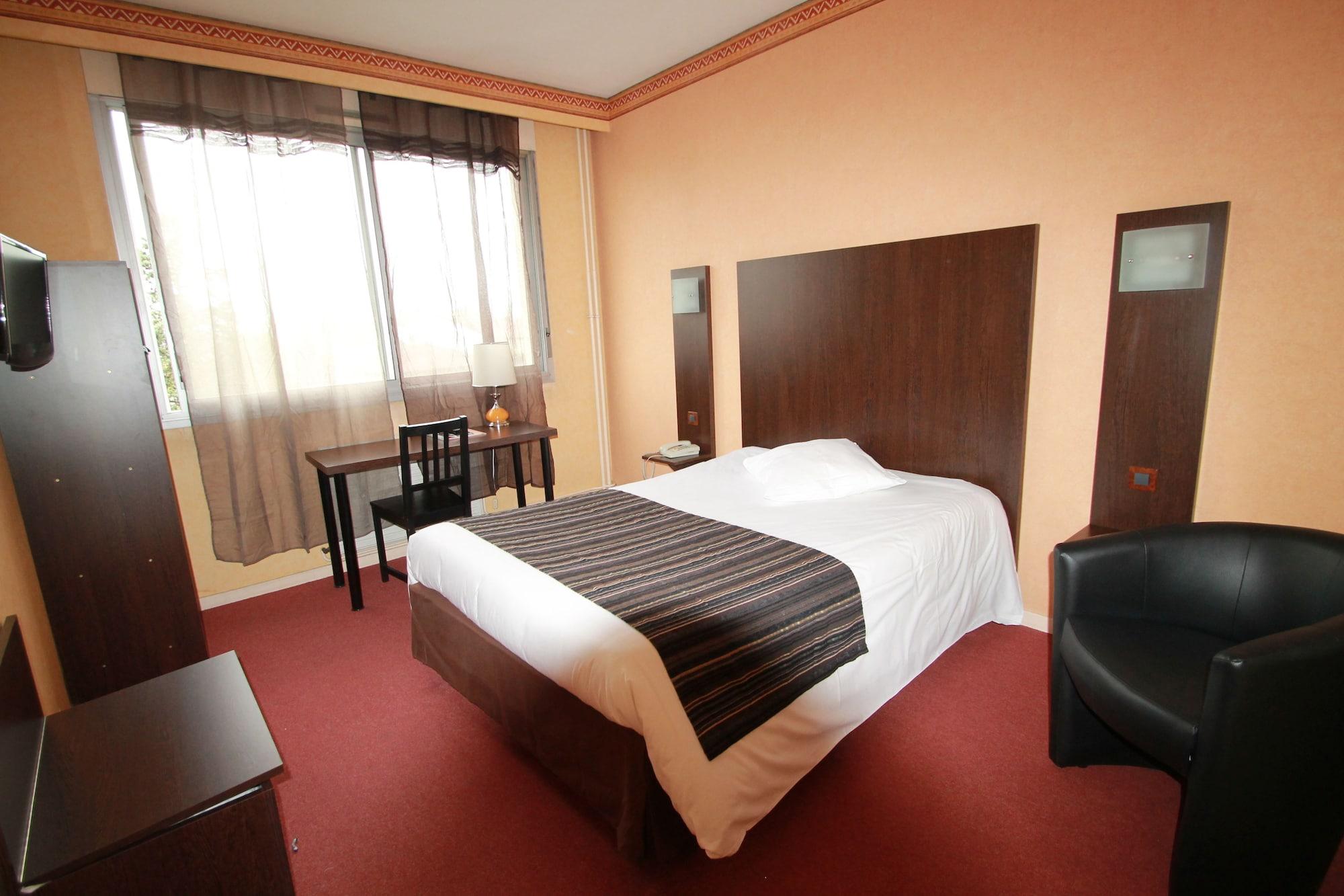 Adonis Lyon Est Hotel Artys Saint-Priest-en-Jarez المظهر الخارجي الصورة
