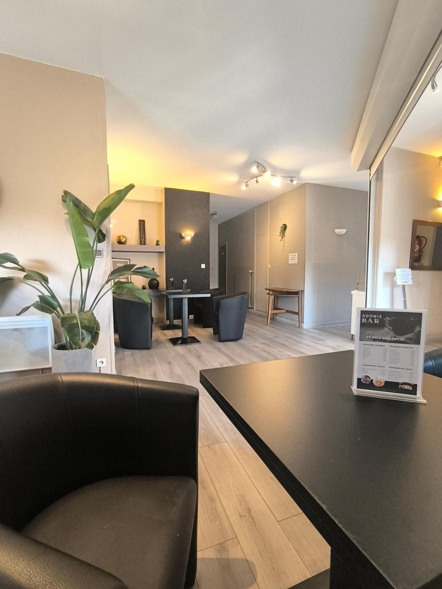 Adonis Lyon Est Hotel Artys Saint-Priest-en-Jarez المظهر الخارجي الصورة