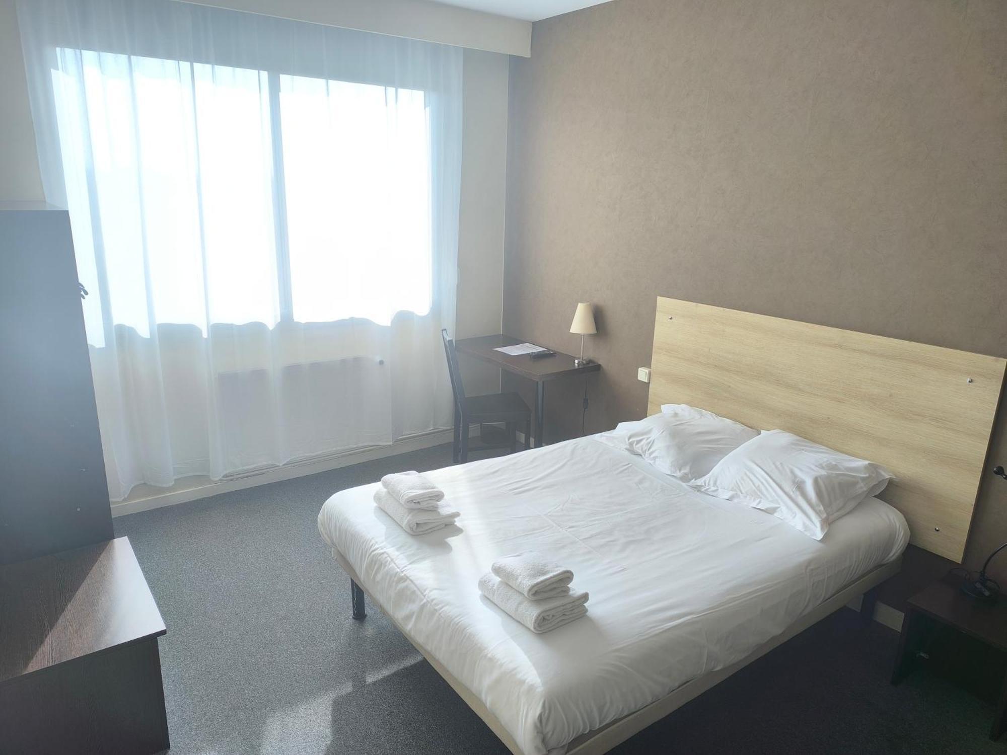 Adonis Lyon Est Hotel Artys Saint-Priest-en-Jarez المظهر الخارجي الصورة