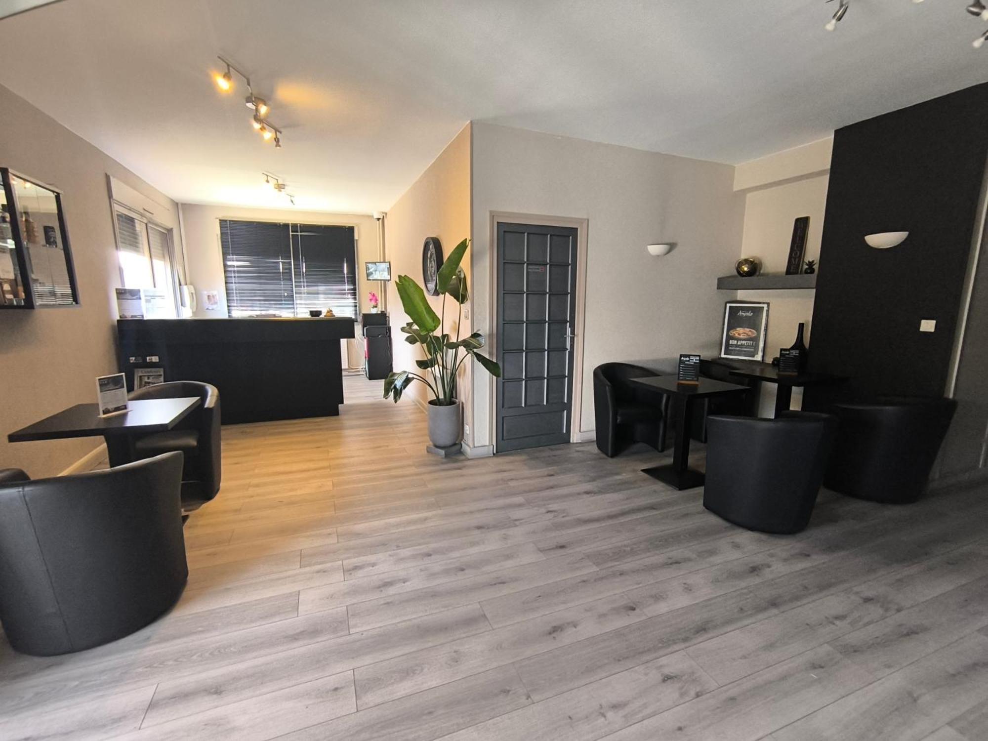Adonis Lyon Est Hotel Artys Saint-Priest-en-Jarez المظهر الخارجي الصورة