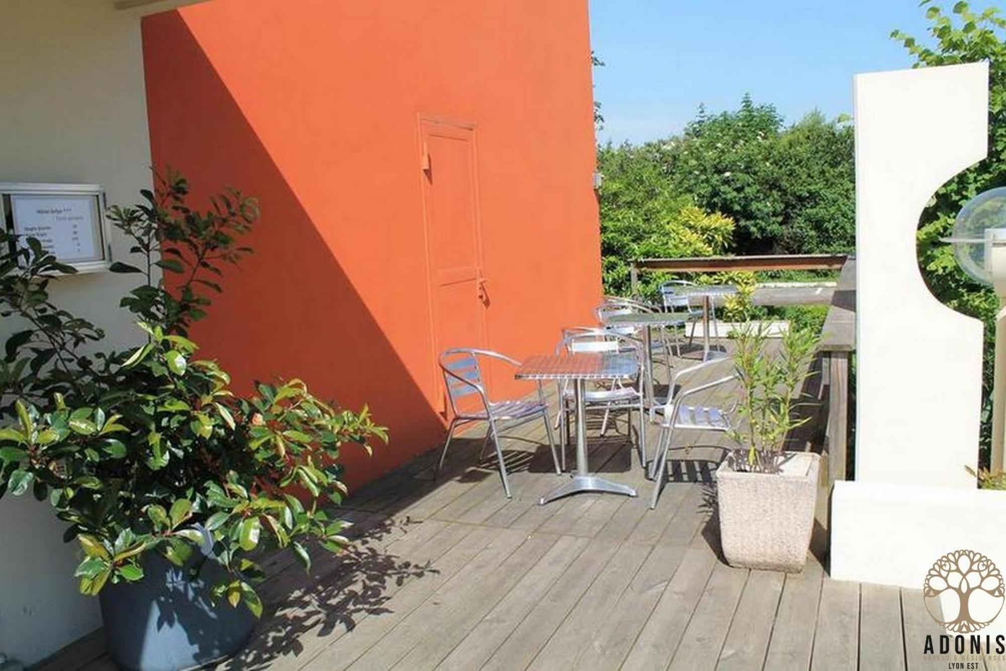 Adonis Lyon Est Hotel Artys Saint-Priest-en-Jarez المظهر الخارجي الصورة