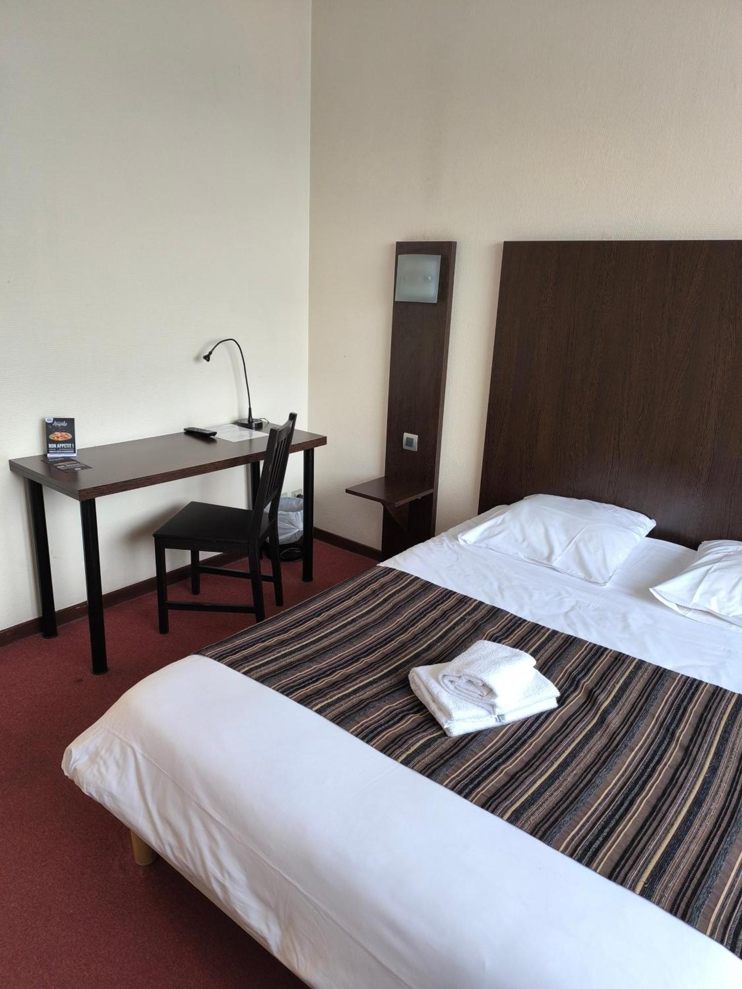 Adonis Lyon Est Hotel Artys Saint-Priest-en-Jarez المظهر الخارجي الصورة