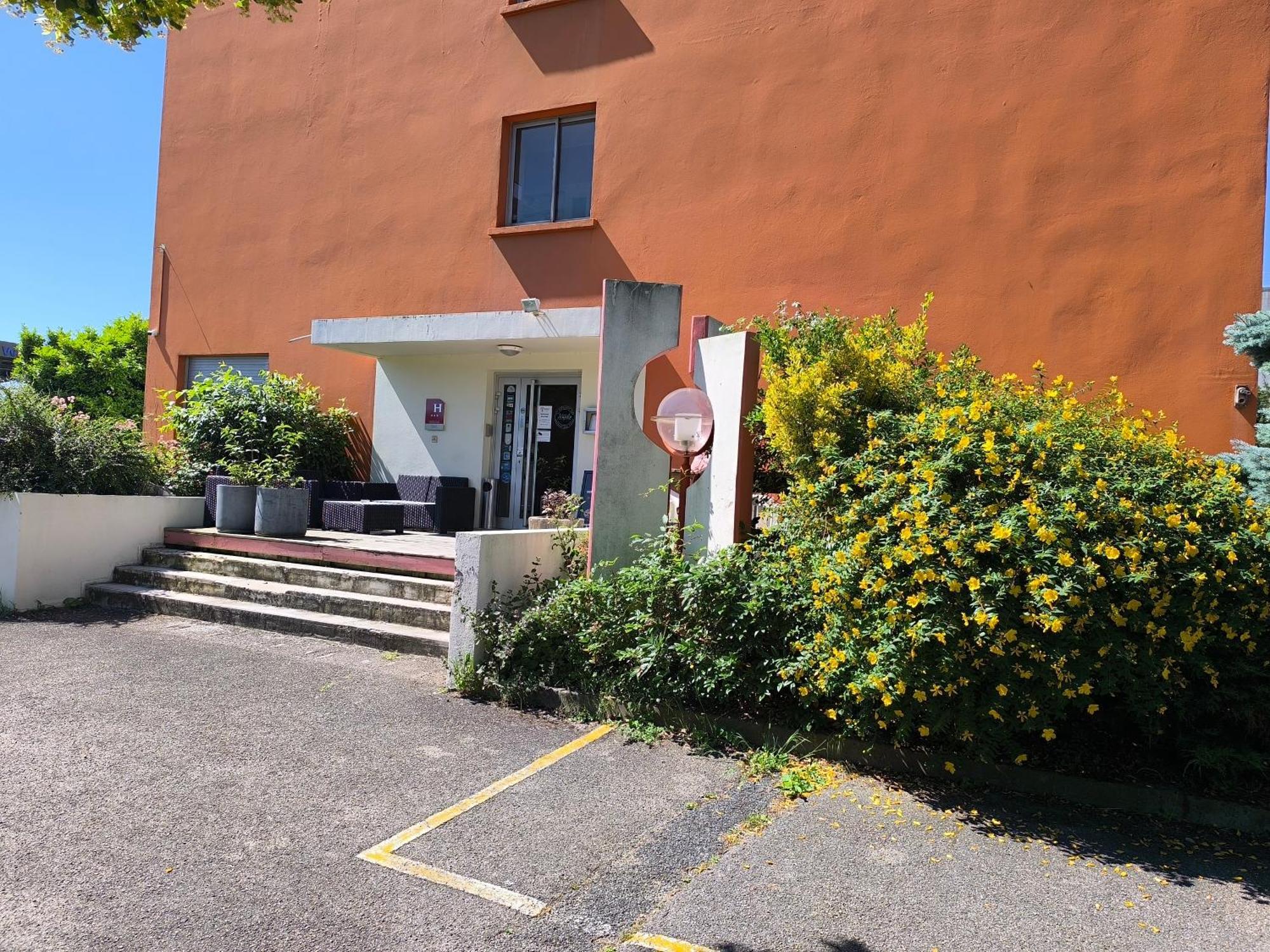 Adonis Lyon Est Hotel Artys Saint-Priest-en-Jarez المظهر الخارجي الصورة